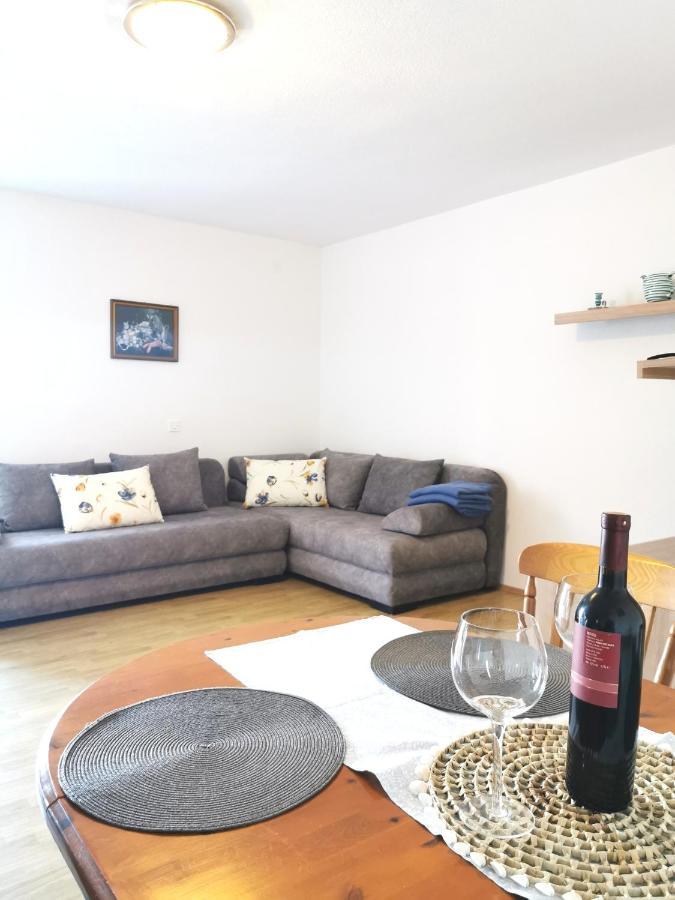 Apartmani Gabi Cesarica Exterior foto