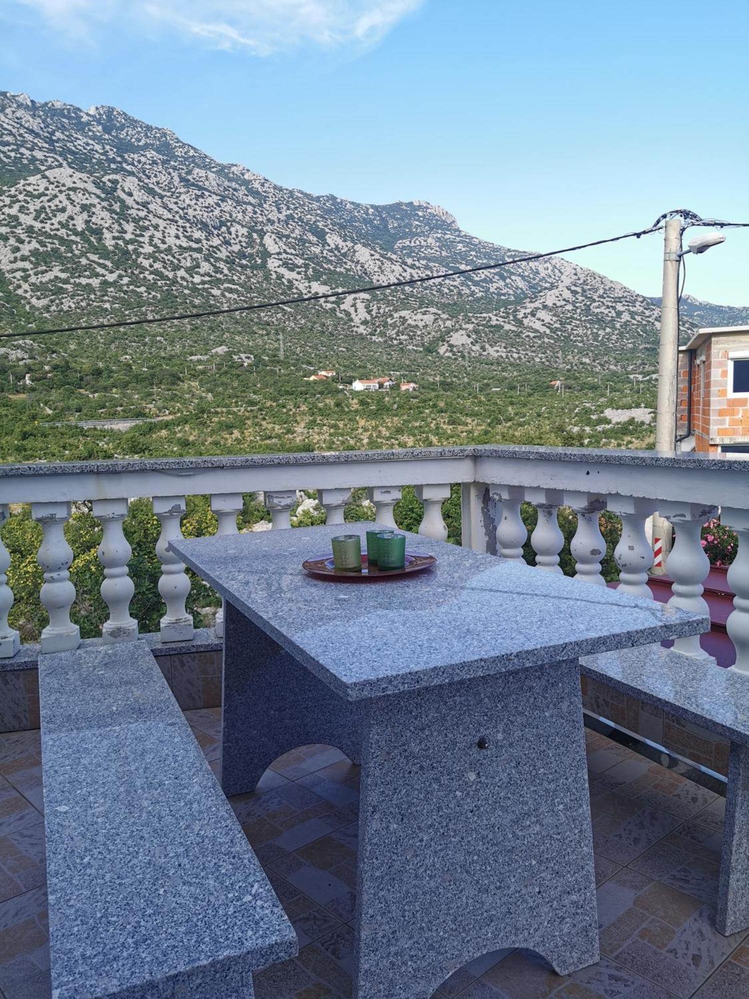 Apartmani Gabi Cesarica Exterior foto