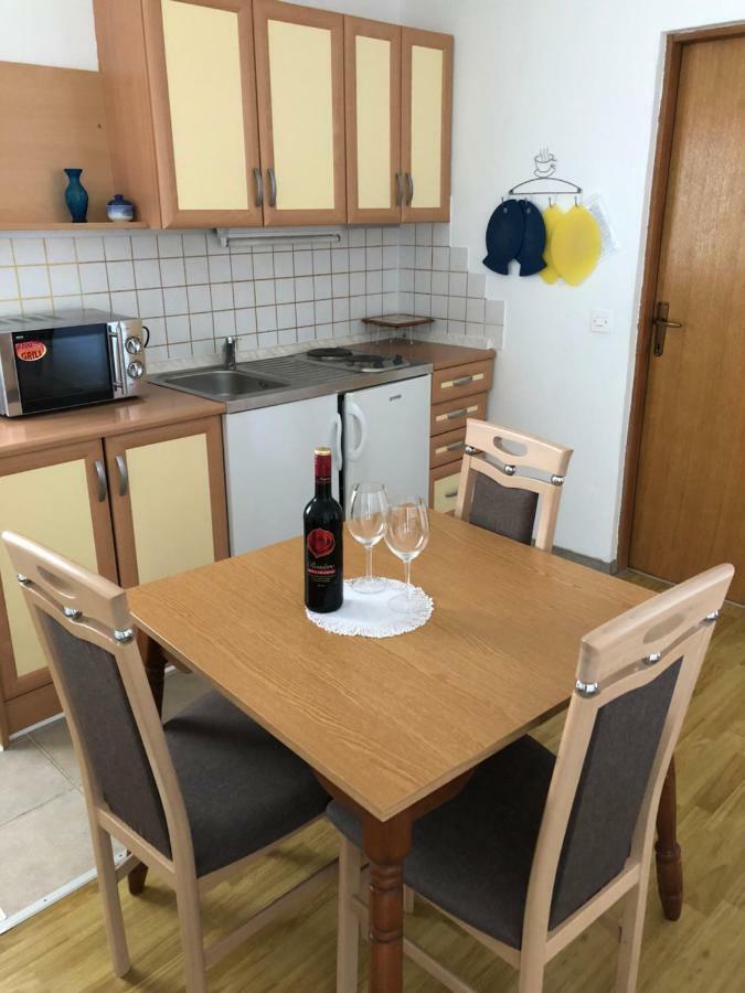 Apartmani Gabi Cesarica Exterior foto