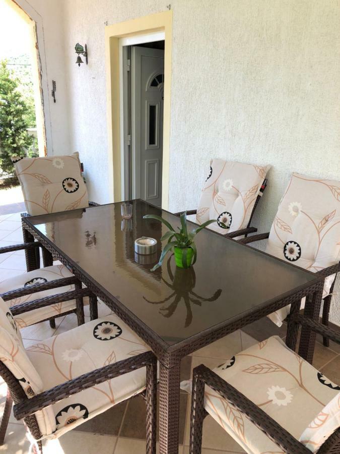 Apartmani Gabi Cesarica Exterior foto
